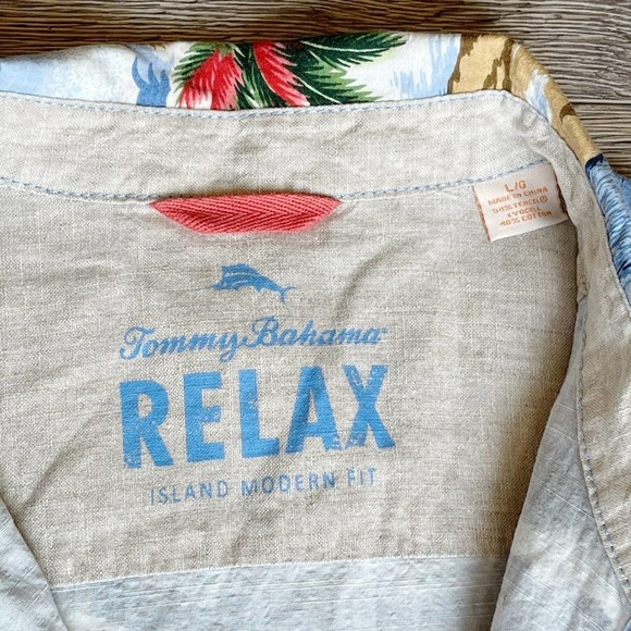 TOMMY BAHAMA Hawaiian Button Down Shirt - Picture 12 of 13